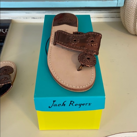 Brand new jack rogers size 8 gold - Picture 1 of 4